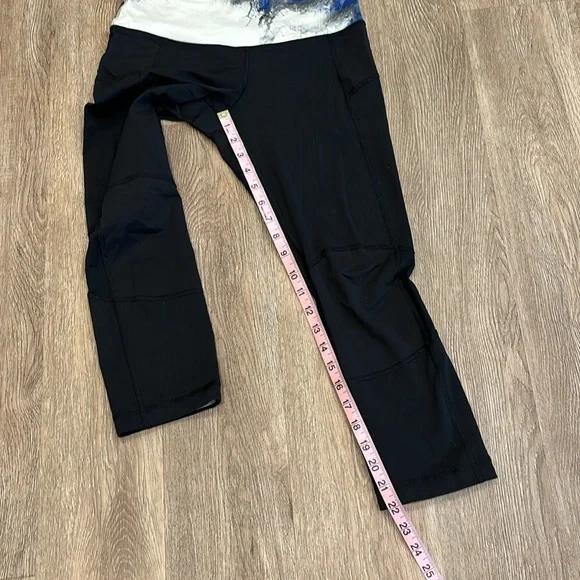 Lululemon capri leggings. Size 6. - Picture 7 of 9